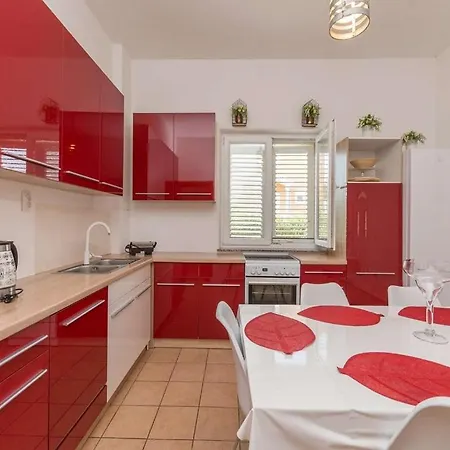 Villa Mande With Great Pool